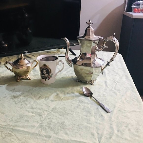 Antique Quadruple Silver Plated Tea Pot- Derby Silver Co - Picture 3 of 3